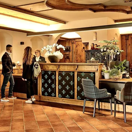Boutique E Salvadori Mezzana (Trentino Alto Adige)